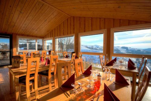 Hotel Logis H�tel Beaus�jour