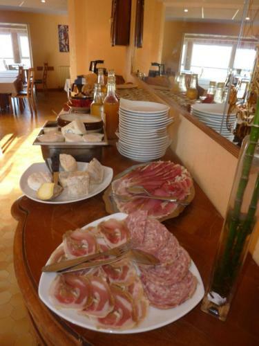 Hotel Logis H�tel Beaus�jour