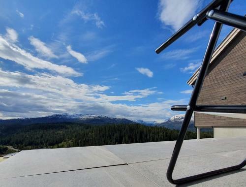 Tiny Mountain Cabin With A Panoramic View