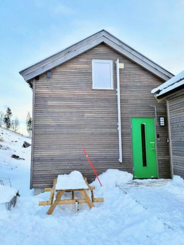 Tiny Mountain Cabin With A Panoramic View