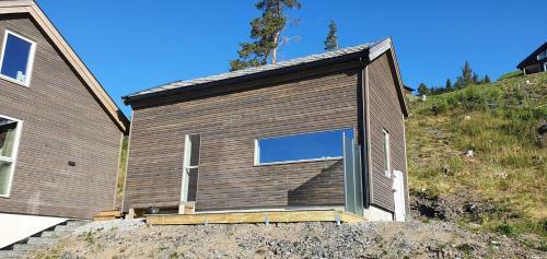 Tiny Mountain Cabin With A Panoramic View