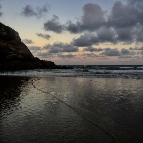 Casa Enseada Pr�ximo Ao Mar E Com�rcios