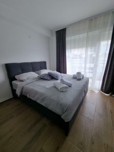 Evon Apartments