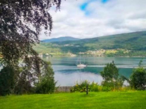 Holiday Home Innvik
