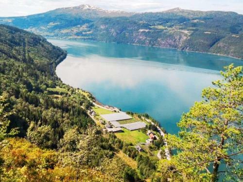 Holiday Home Innvik