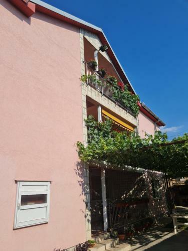 Apartamento Sakota Family House