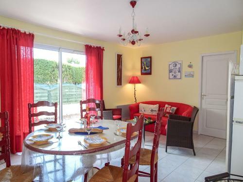 Holiday Home Ardillieres La Bree Les Bains