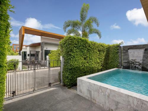 The 8 Pool Villa