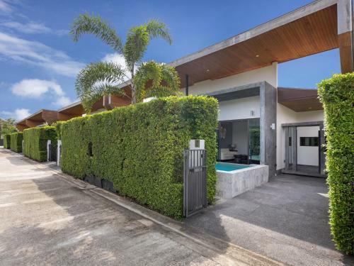The 8 Pool Villa