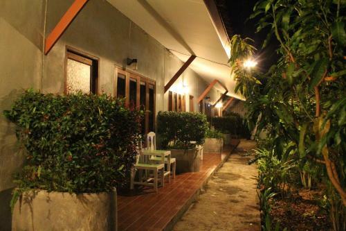 Hostal Phuket Muay Thai House