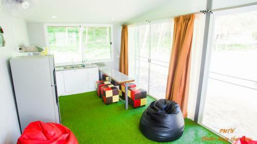 Hostal Phuket Muay Thai House