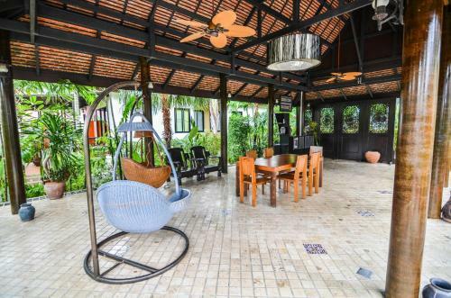 Hotel Cocoville Phuket