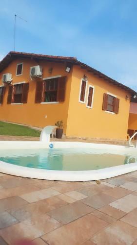 Casa Coral Saquarema
