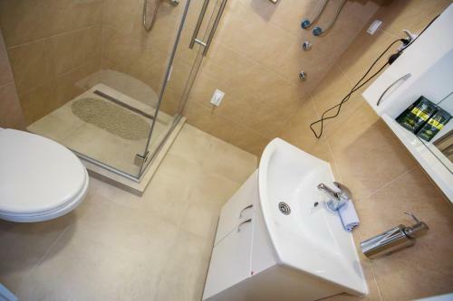 Manirosi 3 Apartman
