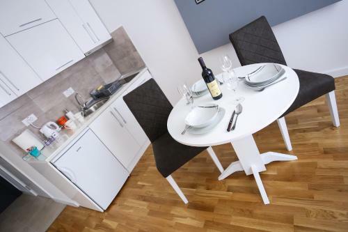Manirosi 3 Apartman