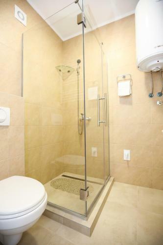 Manirosi 3 Apartman