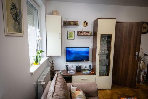 Crystal Apartment