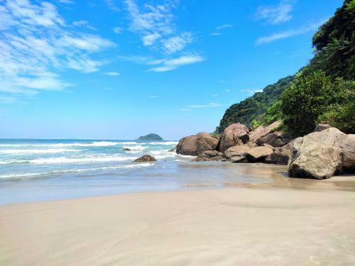 Casa 80mtrs Da Praia De Camburi
