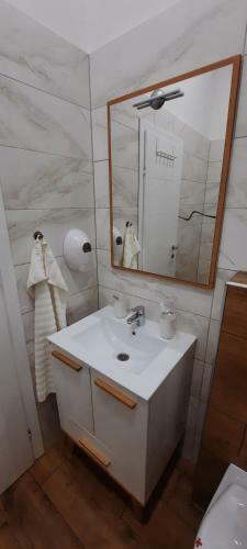 Kvija Rooms