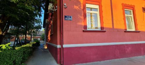 Kvija Rooms