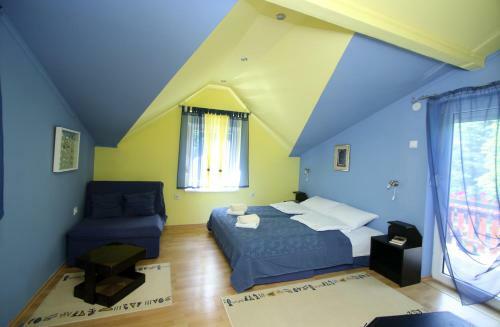 Villa ?umski Raj