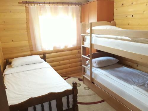 In Tara Kuca Za Odmor