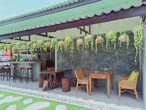 Hostal Baan Sala Lung Dam (fisherman Village)