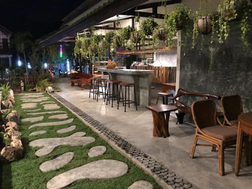 Hostal Baan Sala Lung Dam (fisherman Village)