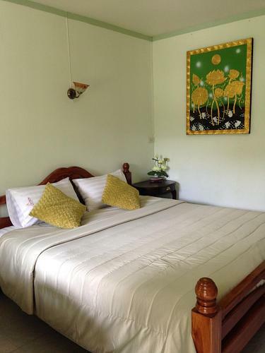 Hostal Baan Sala Lung Dam (fisherman Village)