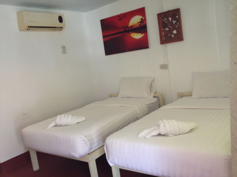 Hostal Siam Shades House
