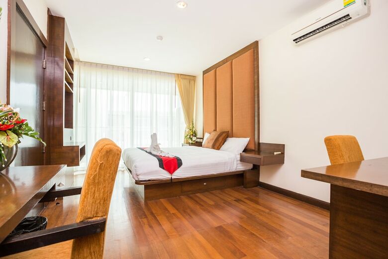 Apartamentos Arisara Place