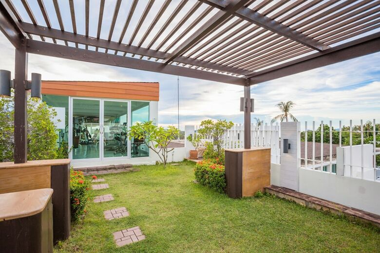 Apartamentos Arisara Place