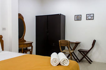 Hostal Pelegrin Hotel Samui