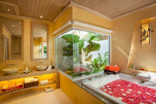 Hotel Bandara Resort & Spa