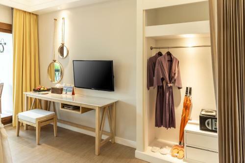 Hotel Bandara Resort & Spa