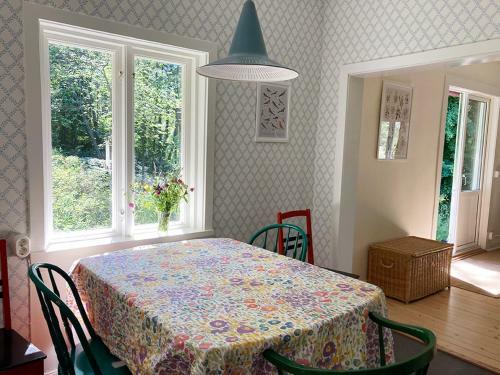 Lilla Hal�ngen Cottages