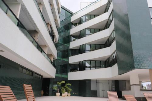Apartamento Conforto E Charme - Piscina, Praia E Localiza��o.
