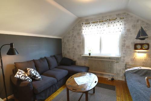 Cozy Accommodation On Beautiful Donso