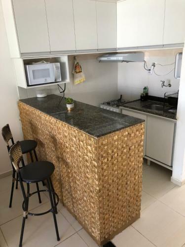 Apartamento Village (Kitnet) Com Piscina, � 400mts Da Praia.