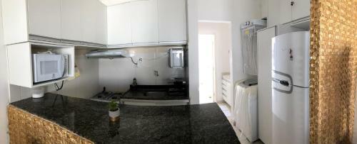 Apartamento Village (Kitnet) Com Piscina, � 400mts Da Praia.