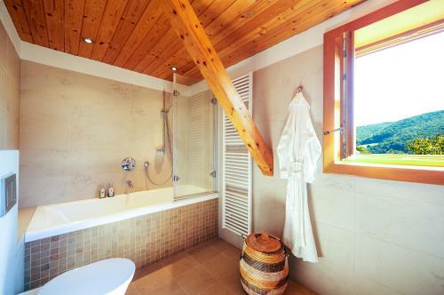 Lubka Lodge