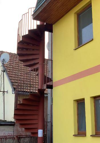 �tuln� 2-izbov� Apartm�n S Balk�nom