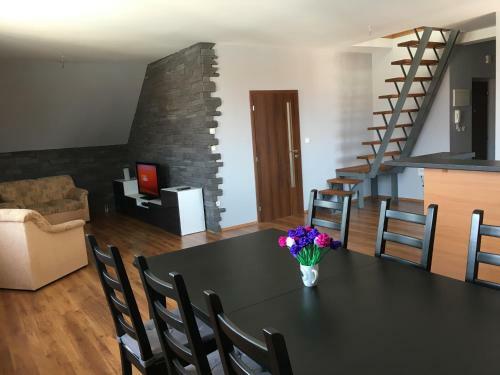 Spacious Apartment In Town Centre