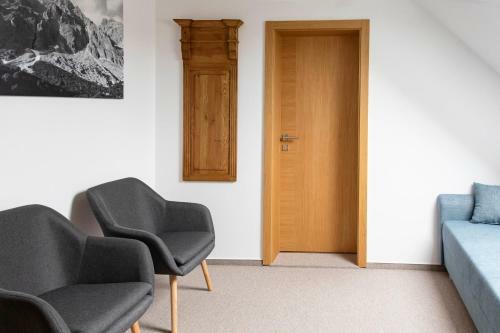 Hostal Chalet Nova Lesna Mountain View