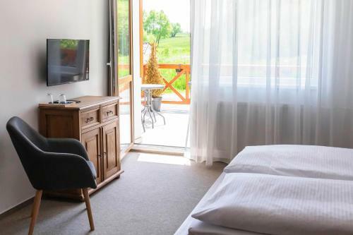 Hostal Chalet Nova Lesna Mountain View