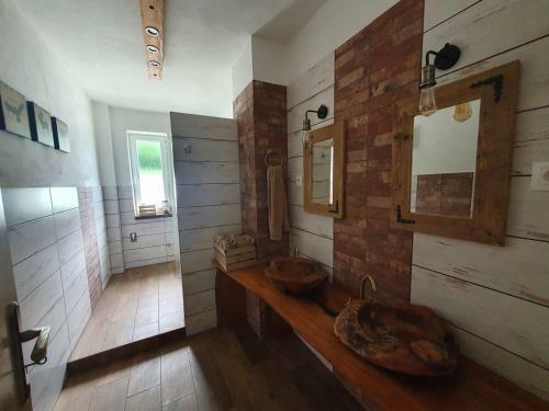 Apartm�nov� Dom Adas