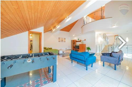 Villa Raca Retreat