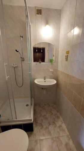 Hostal Penzi�n ?ari?