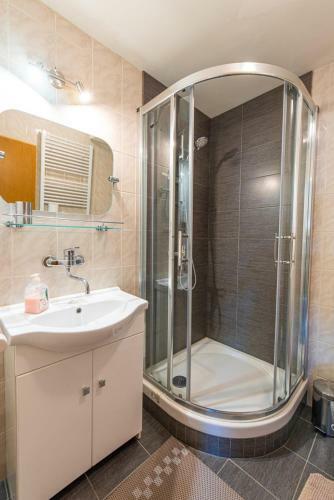 Hostal Dom Frana Krala