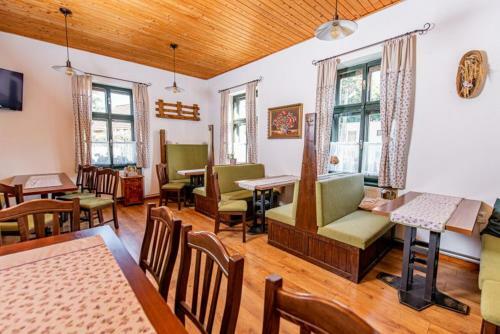 Hostal Dom Frana Krala